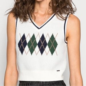 Hollister Cropped Slim Sweater Vest